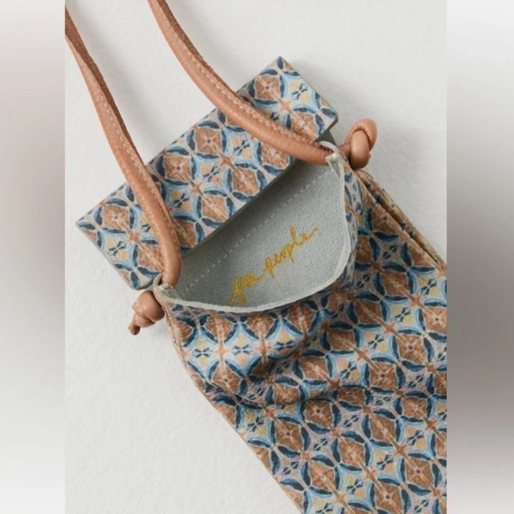 NWOT Free People Let’s Dance Phone Leather Crossbody Bag